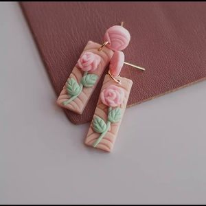 💕 Pinky Rose Earrings 💕